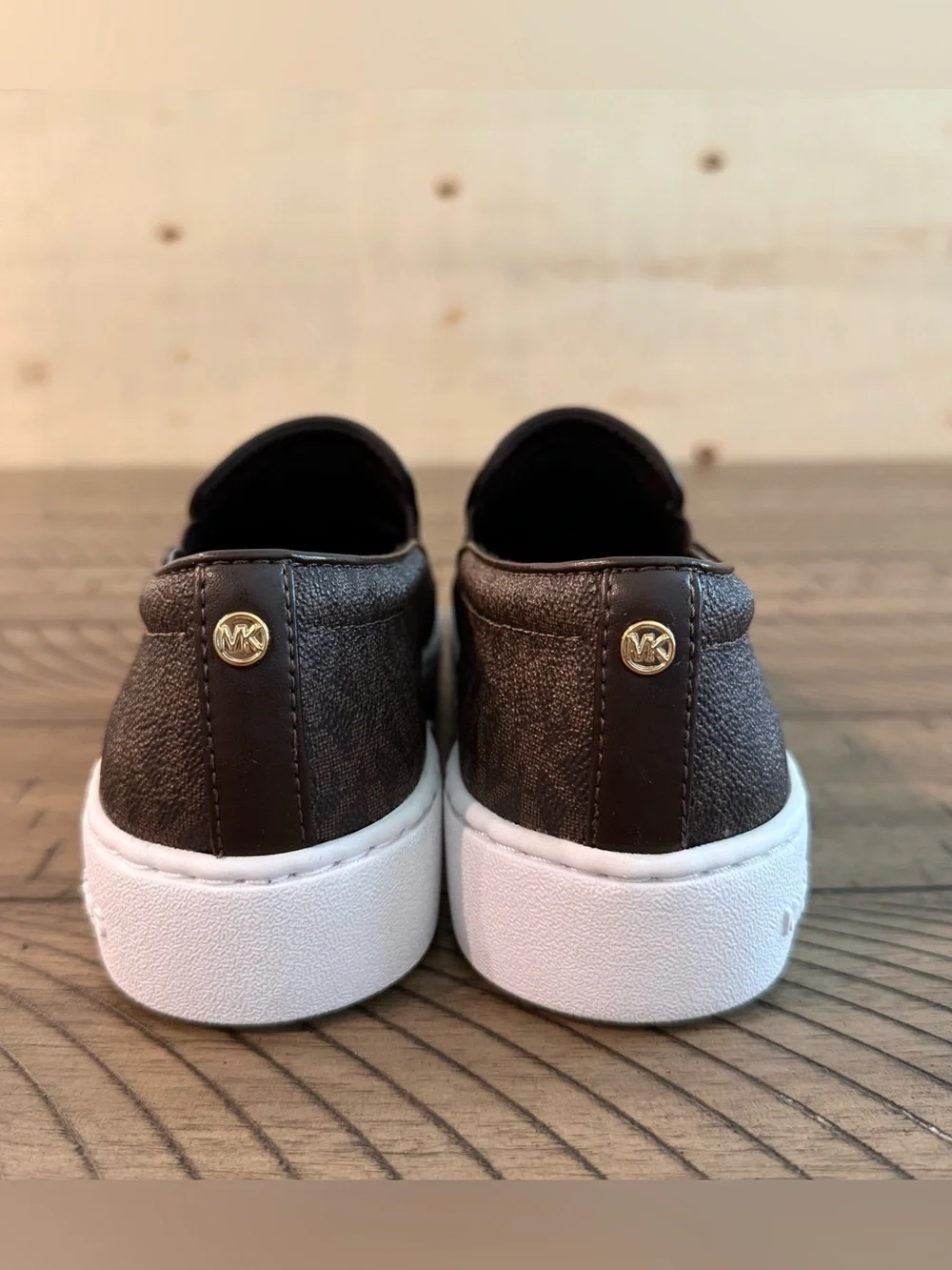 New Michael Kors Heaton Slip-On Sneakers Brown Size 7 w/box